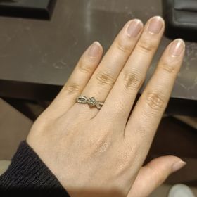 【ブシュロン(BOUCHERON)の口コミ】 大手婚約指輪ブランドは全部見てみたいと思い、ほかも何店舗か見学した後…