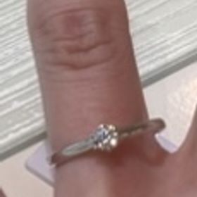 【TRECENTI(トレセンテ)】の口コミ 王道のダイヤ一石タイプですが、ブランド自慢でもあるダイヤの輝きが綺麗で...