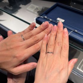 【銀座ダイヤモンドシライシの口コミ】 シンプルで王道なものからゴージャスなものまで、デザイン数が豊富です。…