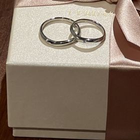 【アイプリモ(I-PRIMO)の口コミ】 シンプルなデザインですが、華があります。耐久性も問題なく、女性側のリ…