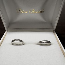 【PILOT BRIDAL(パイロットブライダル)】の口コミ ツヤも艶消しもどちらもいいなと思い、ずっと迷っていました。尚且つあまり...