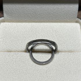 【TANZO.(鍛造指輪)の口コミ】 入籍日に合わせた末広がりのデザインをイメージしていただきました。
毎日…