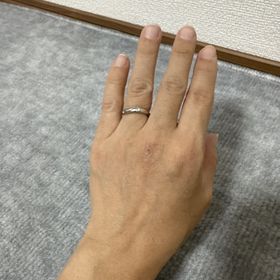 【ケイウノ ブライダル(K.UNO BRIDAL)の口コミ】 つや消し加工をしてあるのがとても気に入りました。デザインもシンプルで…