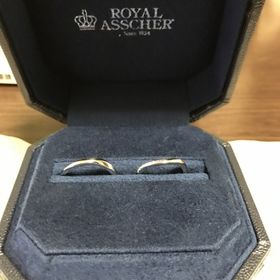 【ROYAL ASSCHER(ロイヤル・アッシャー)の口コミ】 何店舗も見て回りました。候補もたくさんありました。エンゲージが派手な…