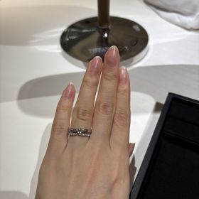 【ティファニー(Tiffany & Co.)の口コミ】 同じデザインであっても、ダイヤの数や入り方によってかなり雰囲気が変わ…