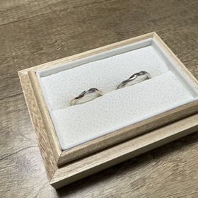 【AMATSU(アマツ)】の口コミ AMATSUの久を選びました。シンプルなのに存在感があり、指に馴染む着...