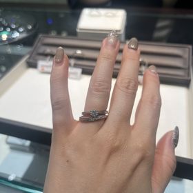 【Over Excellent(オーバーエクセレント)の口コミ】 希望しているウェーブのかかったかたちで、ダイヤモンドの輝きが素晴らし…