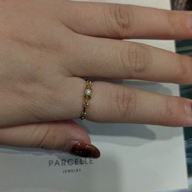 【Parcelle Jewelry(パーセルジュエリー)の口コミ】 シンプルな中にも、着けるとゴージャス感もあり周りとは違う個性を出せる…