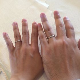 【アイプリモ(I-PRIMO)の口コミ】 控えめのダイヤが5つ並んでいてシンプルすぎず、上品な印象だったのでこれ…