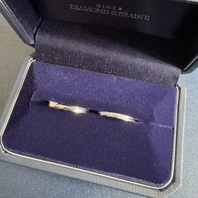 【銀座ダイヤモンドシライシの口コミ】 ウェーブで指が綺麗に見えます！
太さも太すぎず細すぎずめお気に入りです…