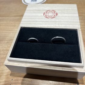 【出雲結(いずもゆい)の口コミ】 選んだ指輪を元に表面加工を選ぶことができ、シンプルなものから煌びやか…