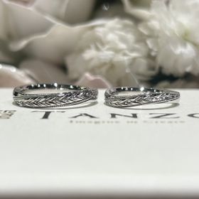 【TANZO.(鍛造指輪)の口コミ】 たくさんの種類のデザインから選ぶことができ、一人一人の希望にそったフ…