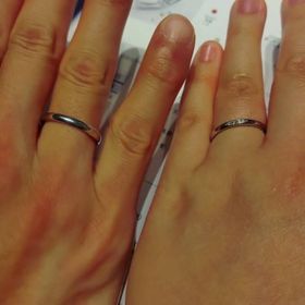 【銀座ダイヤモンドシライシの口コミ】 丸みのあるシンプルなデザインの指輪です。加工などもしてません。優しい…