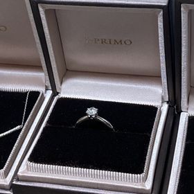 【アイプリモ(I-PRIMO)の口コミ】 I-PRIMOの婚約指輪は、シンプルなデザインの中に上質さがしっかり感じられ…