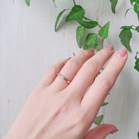 【ヴァンドーム青山(VENDOME AOYAMA)の口コミ】 シンプルなデザインでピンクゴールドの地金にダイヤモンドがキラッと入る…