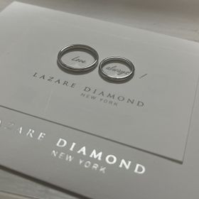 【ラザール ダイヤモンド(LAZARE DIAMOND)の口コミ】 元々形はウェーブ系のものを考えていましたが、店員さんと話しているうち…
