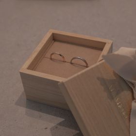 【YUKA HOJO(ユカホウジョウ)】の口コミ 繊細なねじれデザインに決めました。ピンクゴールド（ダイヤモンドあり）と...