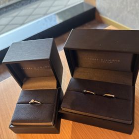 【ラザール ダイヤモンド(LAZARE DIAMOND)の口コミ】 ダイヤモンドが入っているものを希望していました。ダイヤモンドが綺麗に…