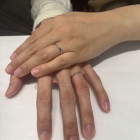 【HOSHI no SUNA 星の砂(ほしのすな)の口コミ】 シンプルで王道なデザインの指輪です。付け心地も良く、毎日つけ続ける結…