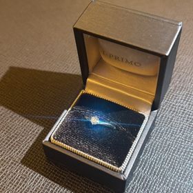 【アイプリモ(I-PRIMO)のクチコミ】指が綺麗に見えるラインが気に入り購入しました。
またシンプルですがダイ…