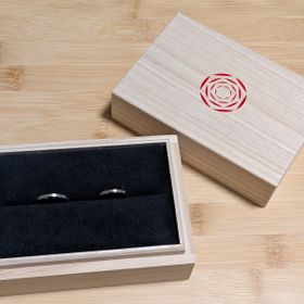 【出雲結(いずもゆい)の口コミ】 職人さんが、一つ一つ手作りをしている点と、それぞれの指輪に込められて…