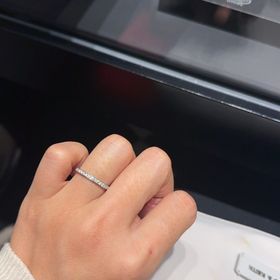 【エクセルコダイヤモンド(EXELCO DIAMOND)のクチコミ】とてもゴージャスで飽きないデザインだったため、決めました。また、お値…