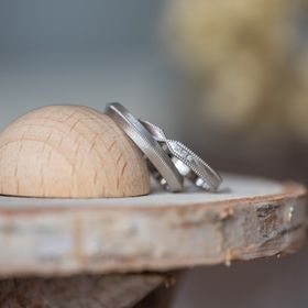 【Cayof(カヨフ)の口コミ】 デザインや素材は自由に決めることができます。
デザインは種類がたくさん…