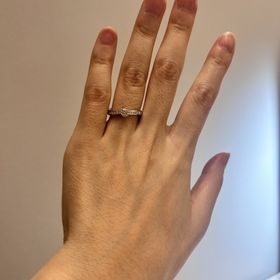 【TRECENTI(トレセンテ)の口コミ】 ダイヤを留める爪が独立した四点留めを採用しているなど、ダイヤモンドが…