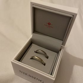 【NIESSING(ニーシング)の口コミ】 夫はゴールドにしたいけど、わたしは金金してるのは嫌で&hellip;でもお揃…