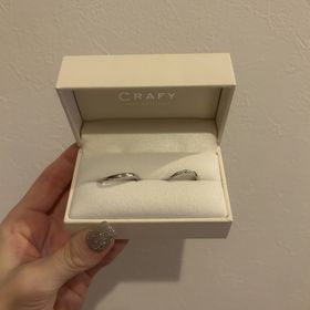 【CRAFY(クラフィ)の口コミ】 デザインや形を1から選べるのでより特別感のある指輪を作ることができまし…