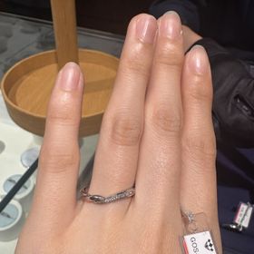 【COLANY(コラニー)】の口コミ ビジュピコでは様々なブランドの指輪を見せていただきました。パッと見て他...