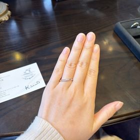 【ケイウノ ブライダル(K.UNO BRIDAL)の口コミ】 ウェーブの流れ方がとっても綺麗だなと感じました。ダイヤの入り方にもこ…