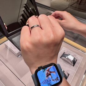 【エルメス(HERMES)の口コミ】 リング自体のデザインが想像以上に可愛くて、派手すぎず上品な印象を受け…