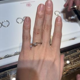 【杢目金屋(もくめがねや)の口コミ】 価格もそこまで高く無く、夫や両親に同じ板から作ったアクセサリーやネク…