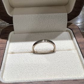 【TANZO.(鍛造指輪)の口コミ】 シンプルだけど圧倒的存在感があり、見た目も綺麗です。
また、色味もシャ…