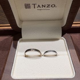 【TANZO.(鍛造指輪)の口コミ】 夫はゴールドにダイヤモンド1粒、私はプラチナにダイヤモンド6粒にしまし…