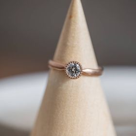 【Cayof(カヨフ)】の口コミ プロポーズリングを作成しました。ダイヤを先に決めてプロポーズし、後日サ...