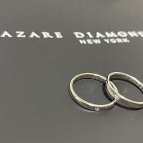 【ラザール ダイヤモンド【取扱店販売】の口コミ】 デザインが2人とも好きで即決でした。
シンプルすぎず、マット加工にして…