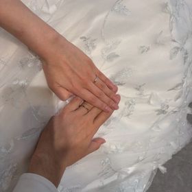 【銀座ダイヤモンドシライシの口コミ】 妻のリングは、付け方によって、ダイヤを綺麗に見せる角度と、隠す角度を…