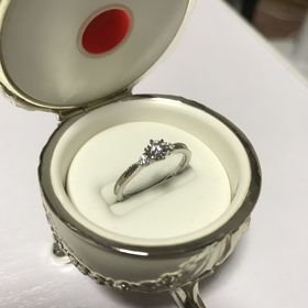 【Love Bond(ラブボンド)の口コミ】 デザインがよく、見た目がキレイで目にとまりました。
細めより太めのリン…