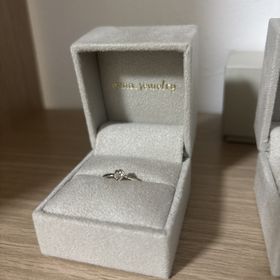 【mina.jewelry(ミナジュエリー)】の口コミ お花のようなデザインになっているのがとても魅力的で、前々から気になって...