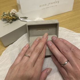 【mina.jewelry(ミナジュエリー)の口コミ】 デザインはSNSで探していた中で1番好みだったので、ここに決めました。飽…