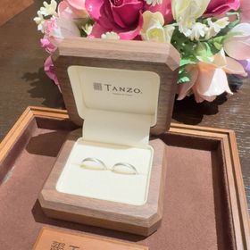 【TANZO.(鍛造指輪)の口コミ】 シンプルなデザインで流行りや飽きを感じさせないデザインに仕上げて頂き…