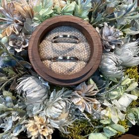 【鎌倉彫金工房の口コミ】 普段使いしやすいようにシンプルなデザインで仕上げました。お互いのリン…