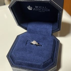 【ROYAL ASSCHER(ロイヤル・アッシャー)】の口コミ 指が綺麗に見えるデザインです！毎日眺めてます♡
主張しすぎないのに、き...