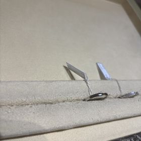 【AMATSU(アマツ)の口コミ】 個性的なデザインで他の人と被らないデザインでとても気に入りました。
付…