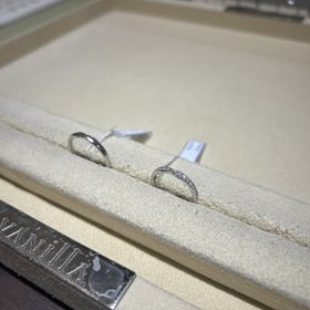 【AMATSU(アマツ)の口コミ】 デザインについて、シンプルですが他のブランドでは見ないような少し変わ…