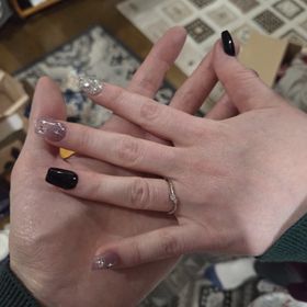 【ケイウノ ブライダル(K.UNO BRIDAL)の口コミ】 シンプルなデザインを選び重ね付けしやすいと思います。
値段も安すぎず高…