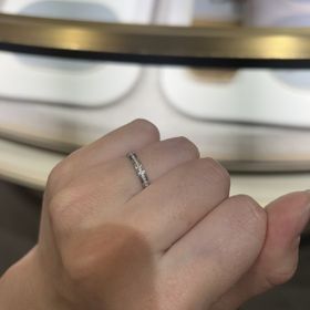 【カルティエ(Cartier)の口コミ】 サイドにレールがあるエタニティのタイプ。
こうしたデザインの中では特に…