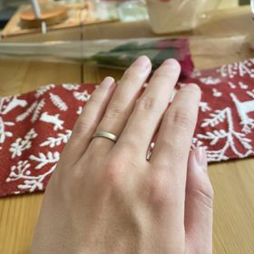 【銀座ダイヤモンドシライシ】の口コミ 結婚指輪を選ぶ際、派手な装飾があるものよりも「仕事でもプライベートでも...